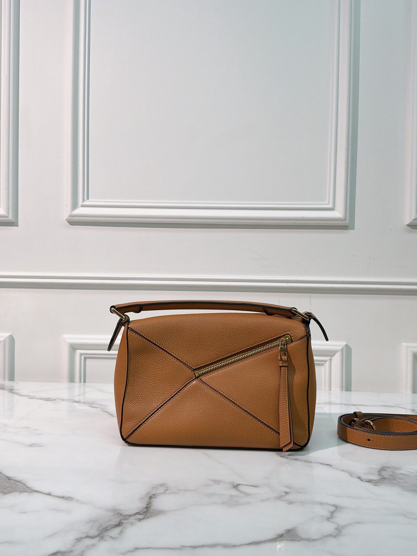 20408_03 LOEWE SMALL PUZZLE EDGE BAG 20408